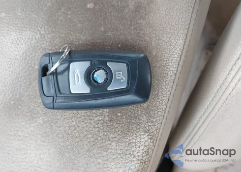 2013 BMW 328I xDrive z USA, uszkodzony, nr VIN WBA3B5G51DNS01840